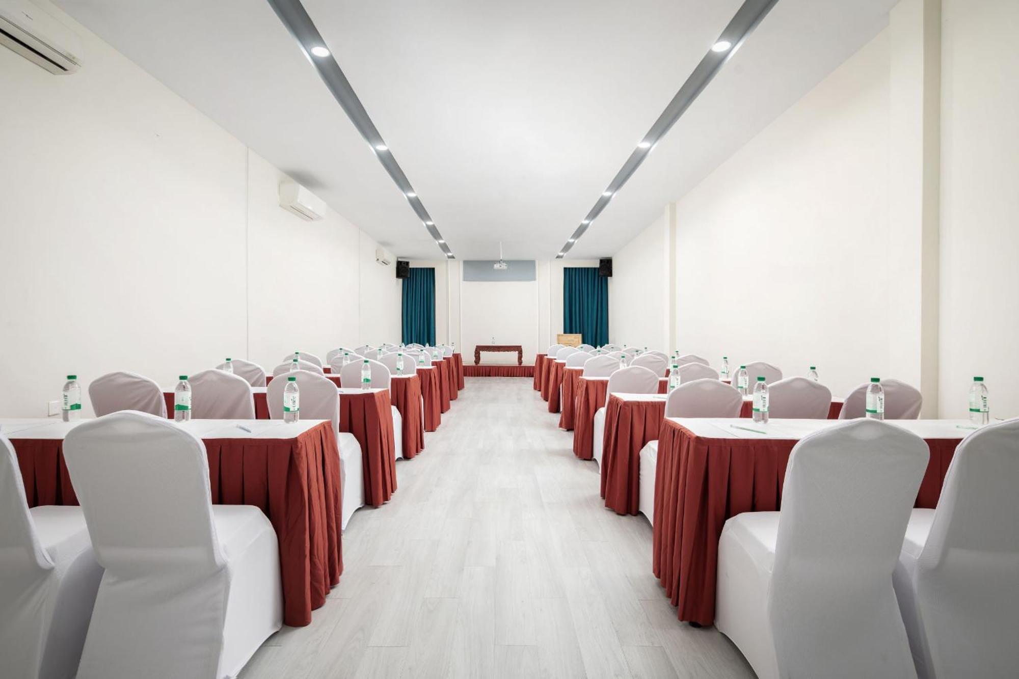 Joli Hotel Phnom Penh Eksteriør billede